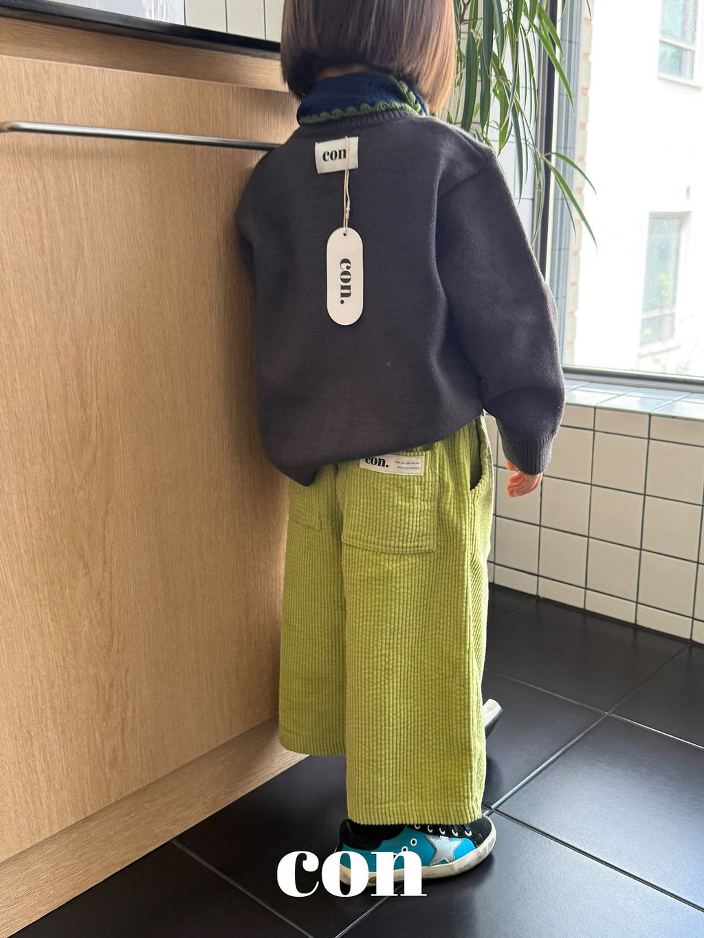 [PRÉCOMMANDE] Pantalon court en velours côtelé