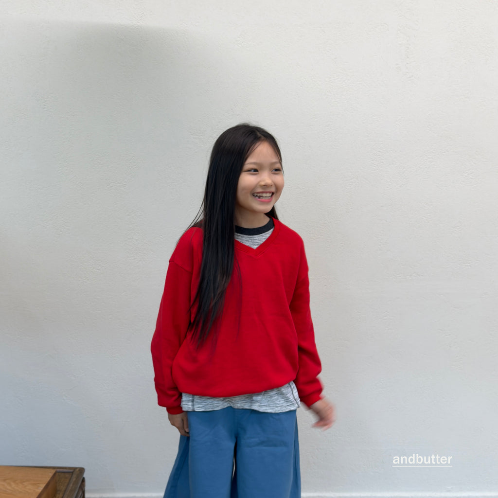[PRÉCOMMANDE] Sweat-shirt col en V