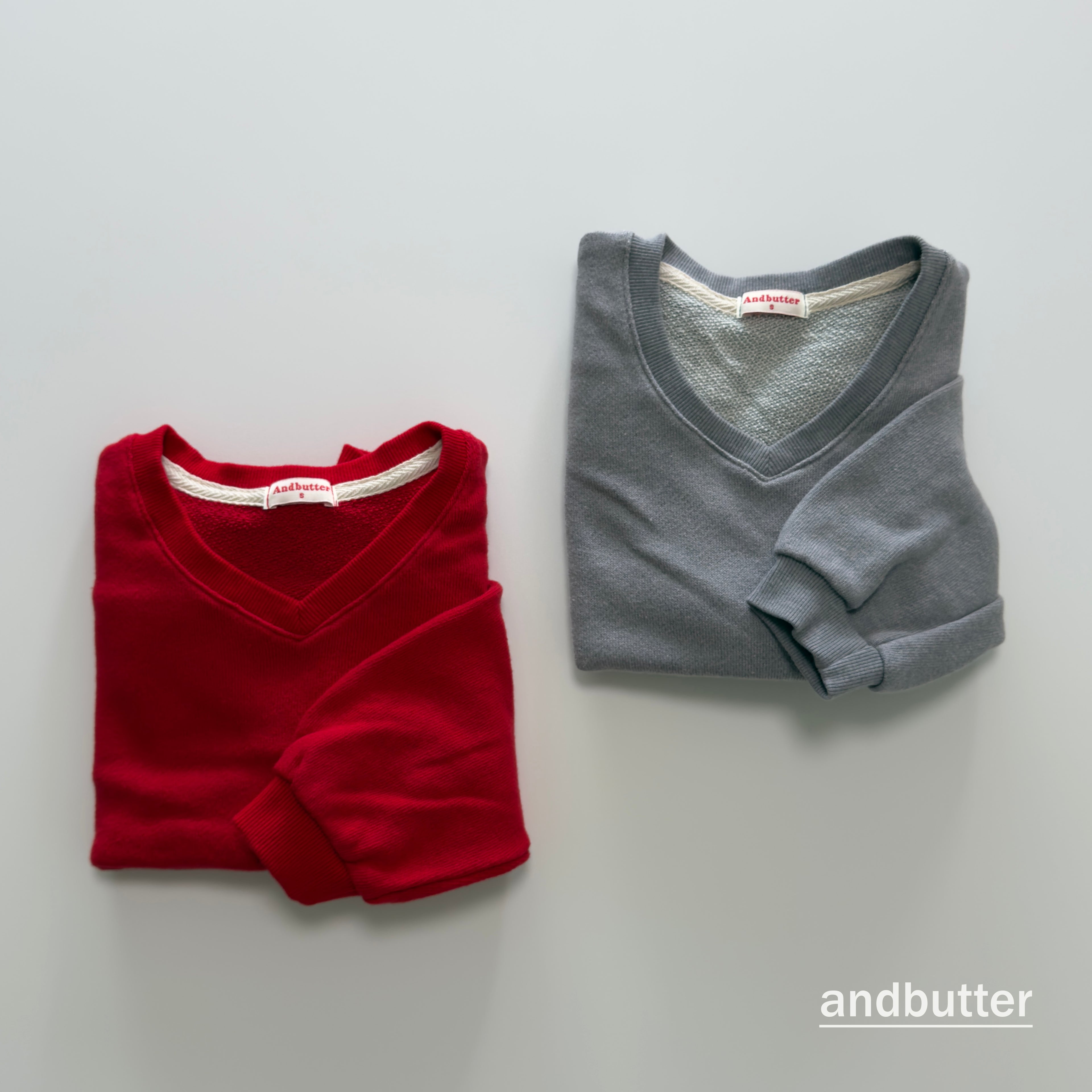[PRÉCOMMANDE] Sweat-shirt col en V