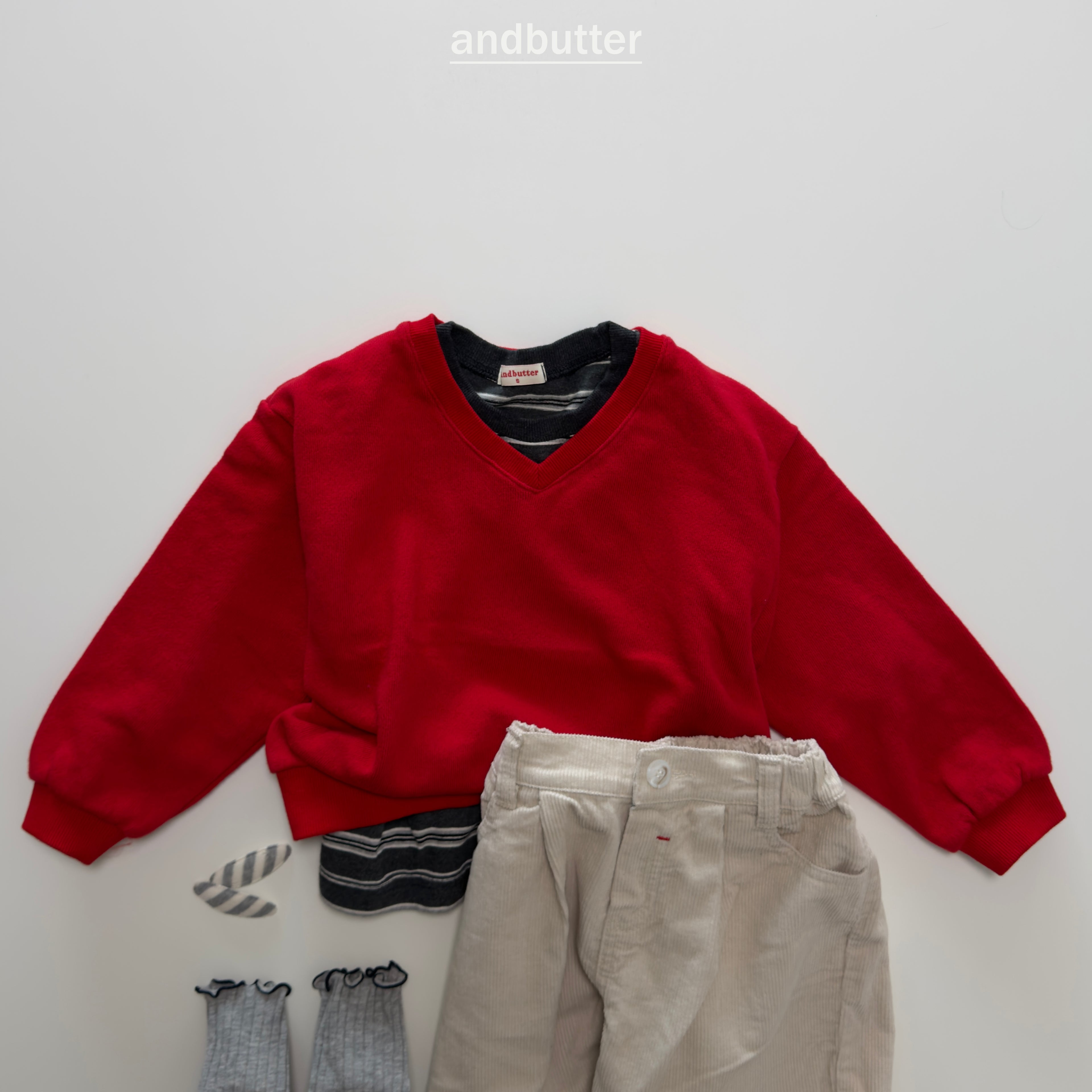 [PRÉCOMMANDE] Sweat-shirt col en V