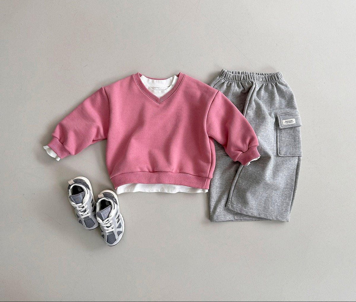 [PRÉCOMMANDE] Sweat-shirt col en V